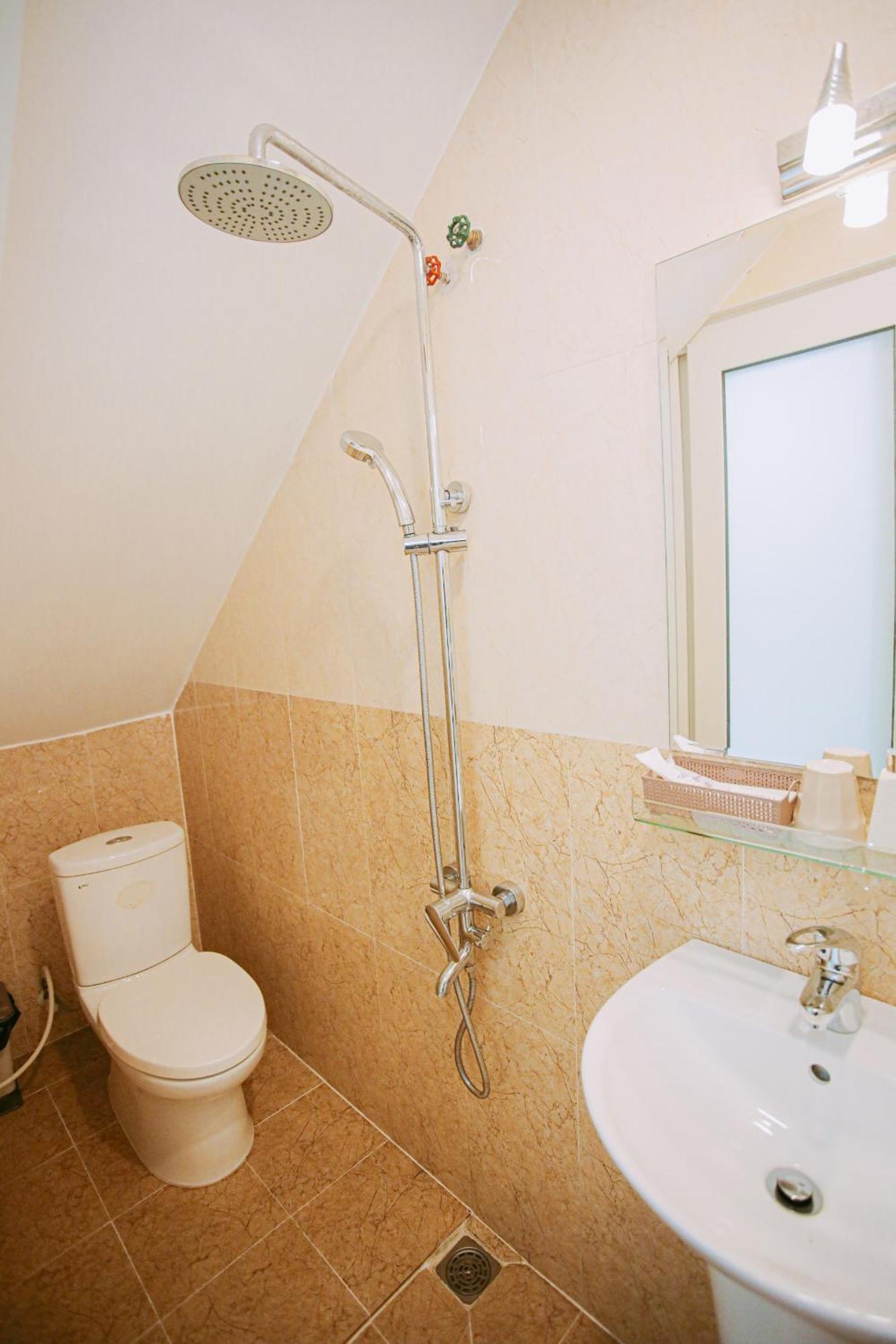 Tuan Thuy Hotel Dalat Luaran gambar