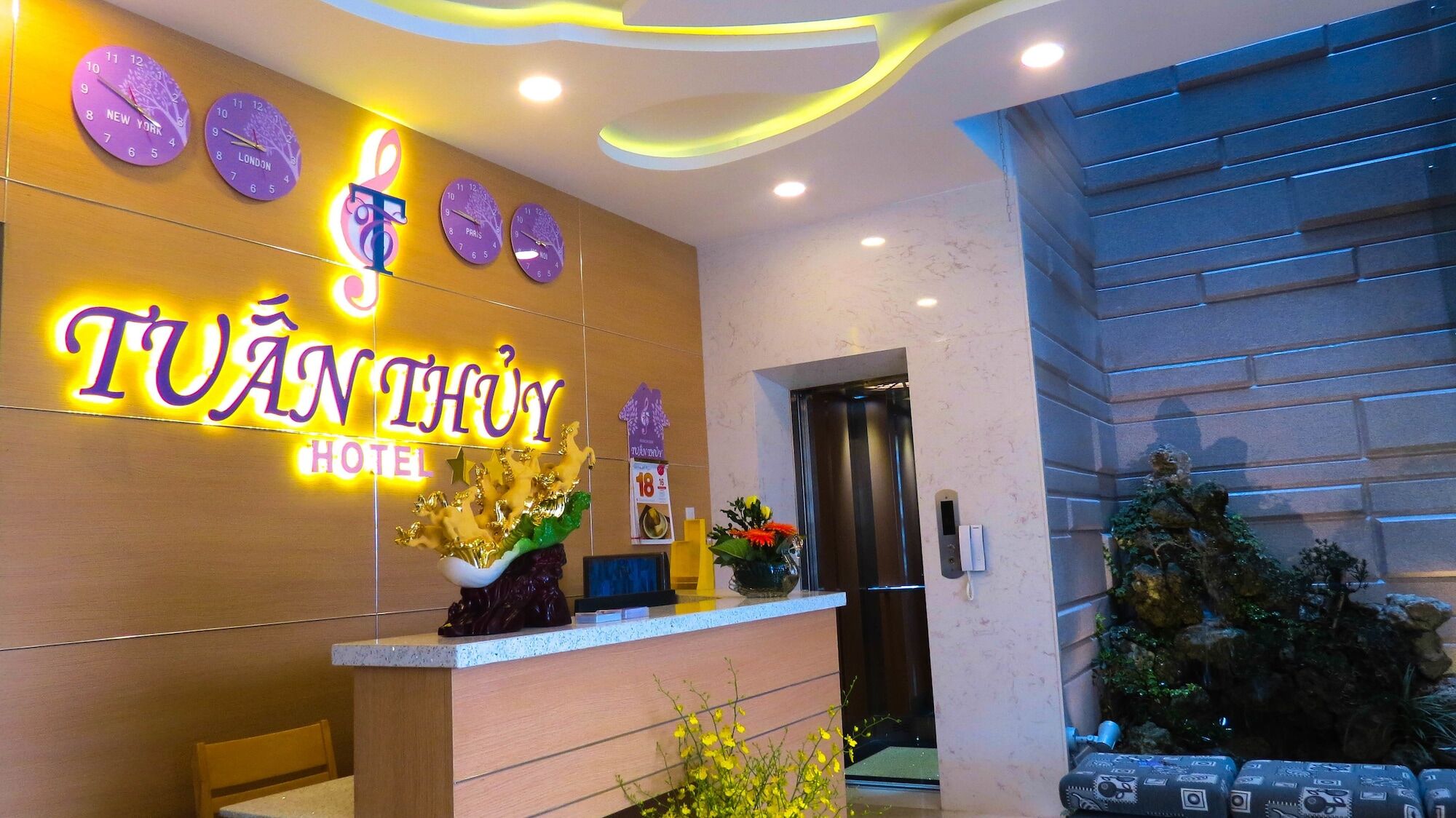 Tuan Thuy Hotel Dalat Luaran gambar